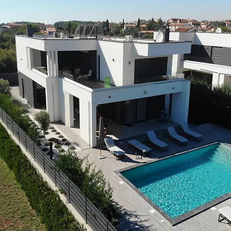 Ula * Pula